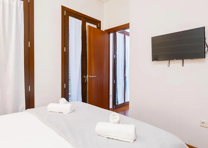 Attic With Privace Terrace By The Cathedral Apartment *