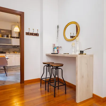 Attic With Terrace- 1bd 1bth- Corral Del Rey Apartament